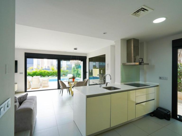 Property thumbnail 14
