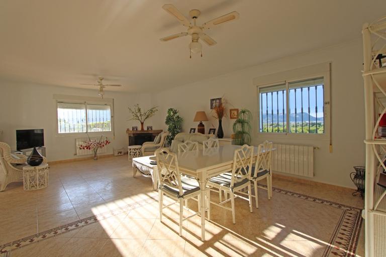 Property thumbnail 12