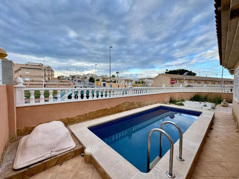 3 bedroom Town House in Costa Blanca, Costa Blanca - Property VC532173