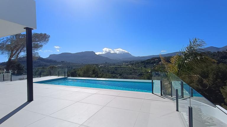 Property thumbnail 1