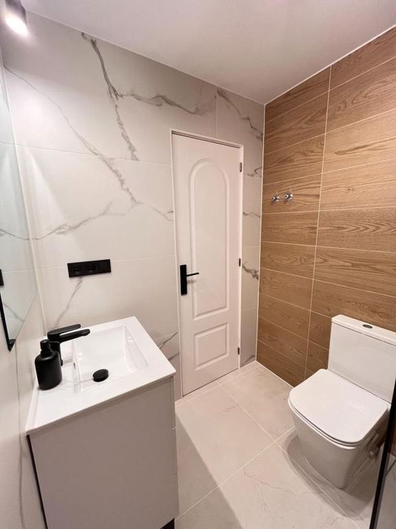 Property thumbnail 24