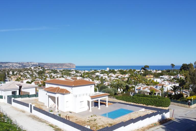 Property thumbnail 2