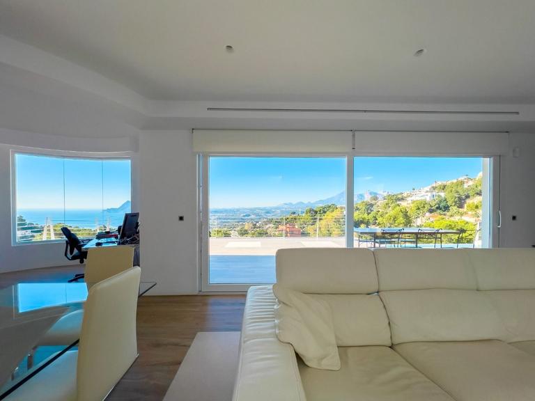 Property thumbnail 12