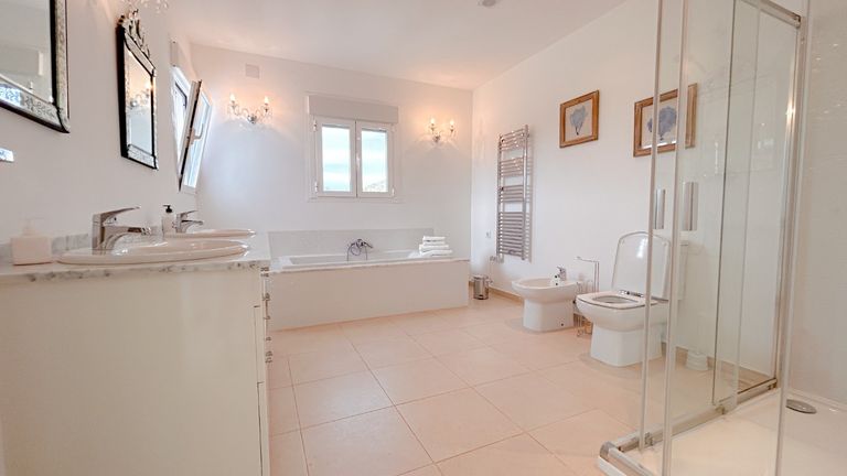Property thumbnail 16