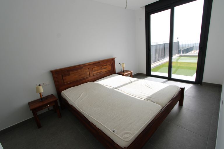 Property thumbnail 12