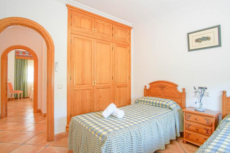 Property thumbnail 34
