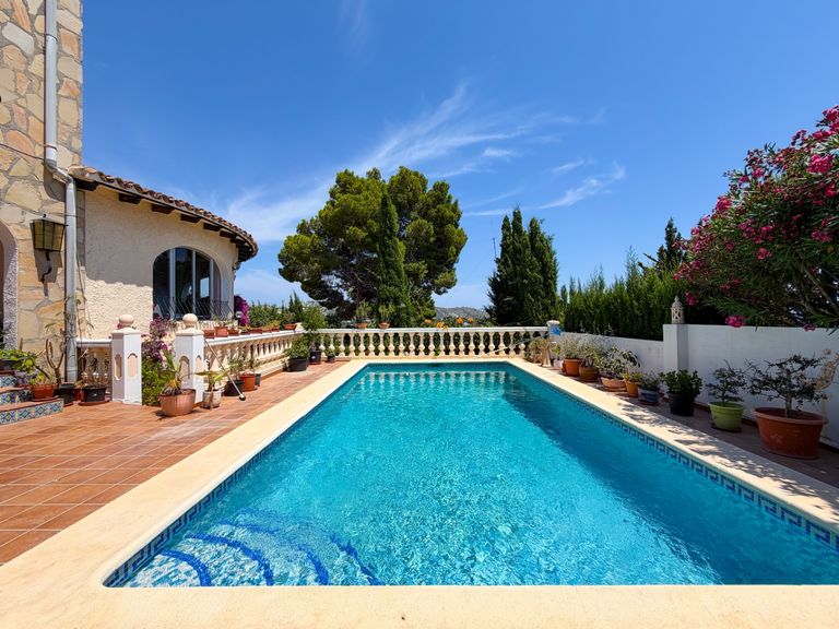 Property thumbnail 12