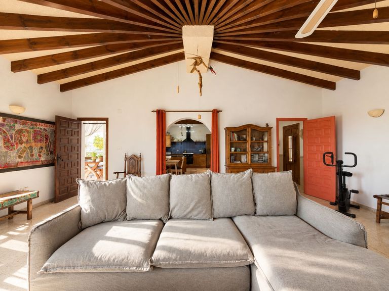 Property thumbnail 9