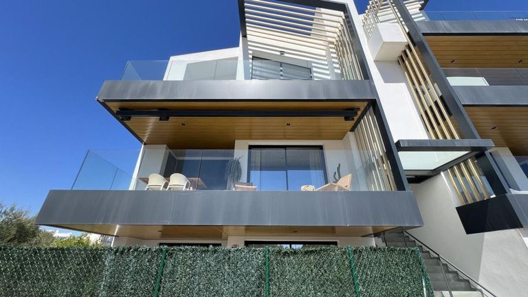 Property thumbnail 1