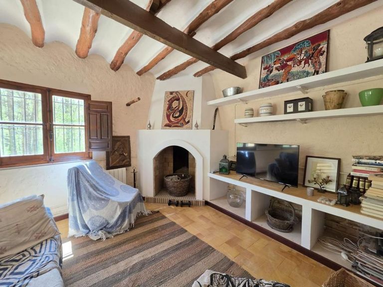 Property thumbnail 3