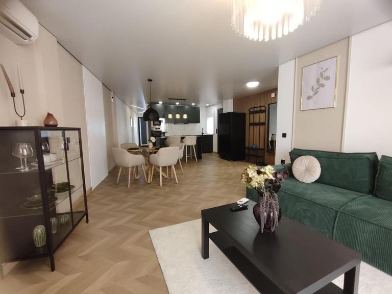 Property thumbnail 9