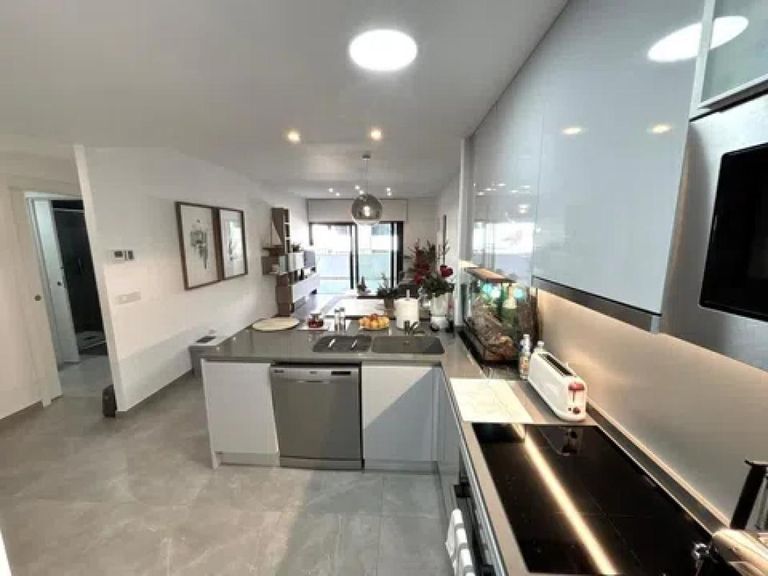 Property thumbnail 12