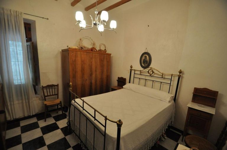 Property thumbnail 6