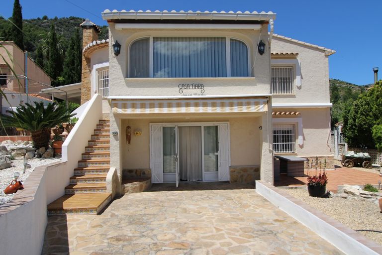 Property thumbnail 2