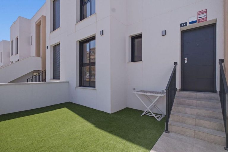Property thumbnail 3