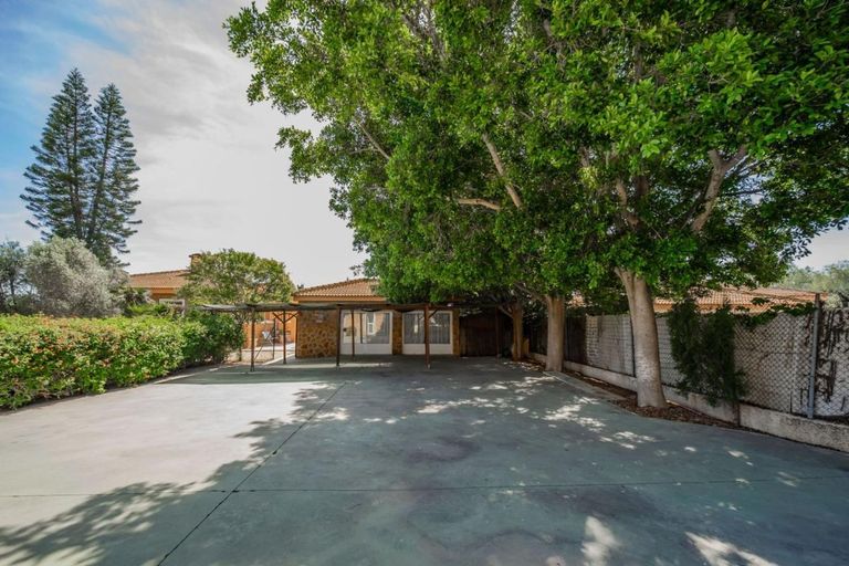 Property thumbnail 11