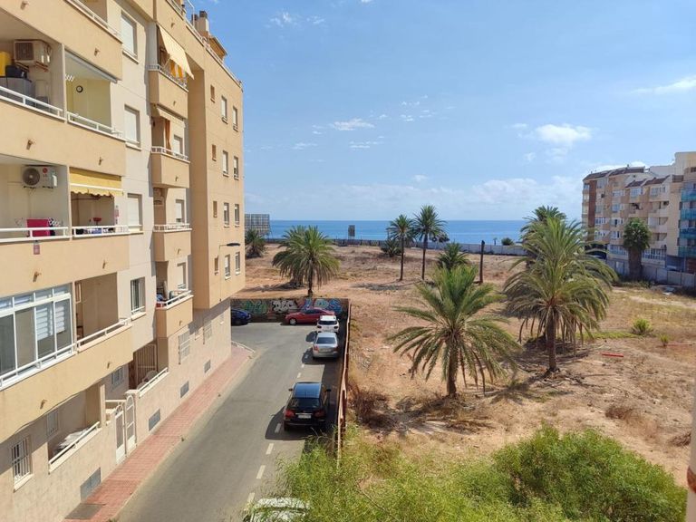 Property thumbnail 2