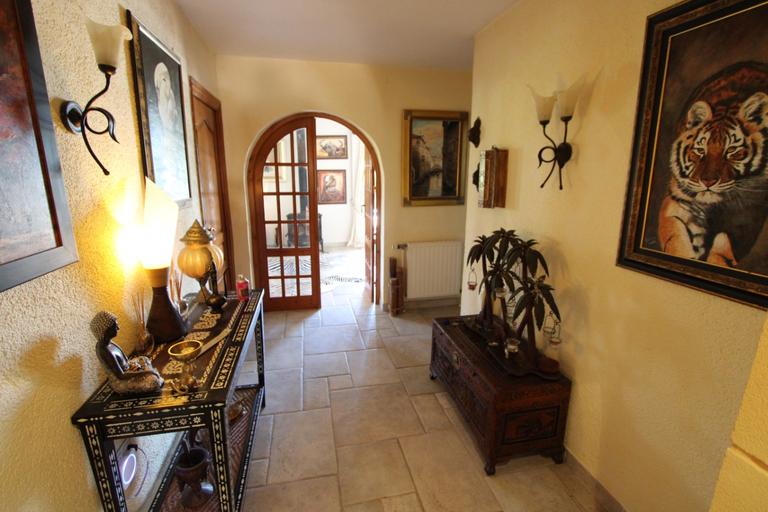 Property thumbnail 10