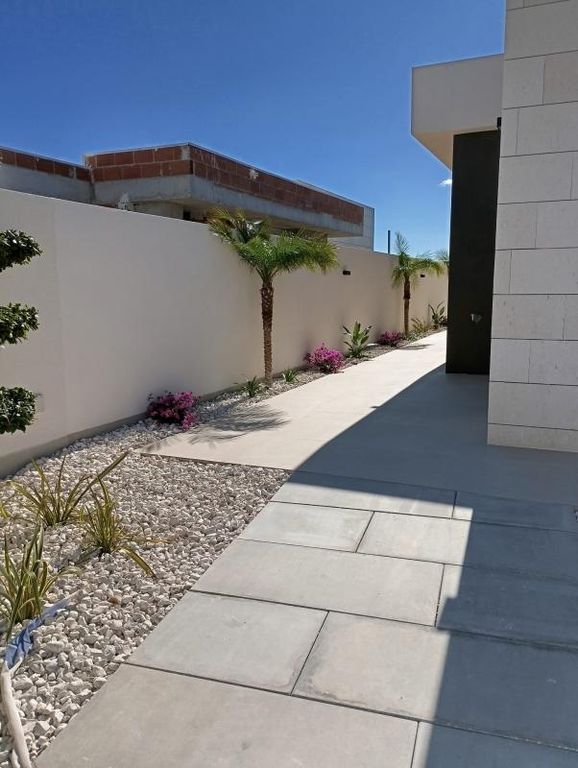 Property thumbnail 1