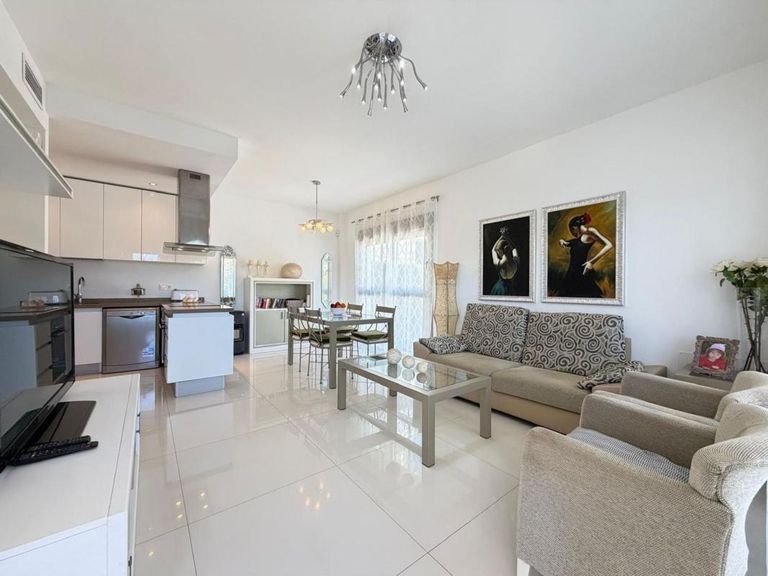 Property thumbnail 25