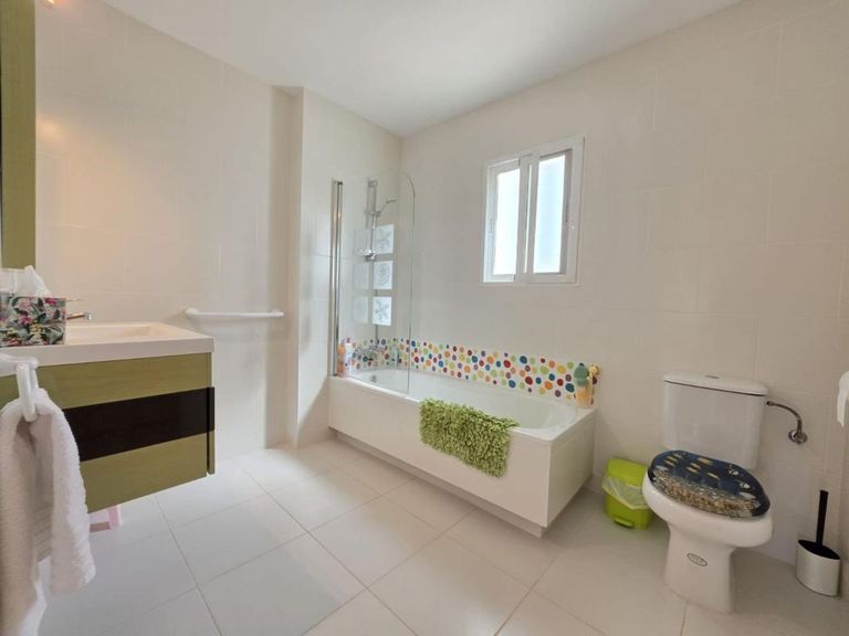 Property thumbnail 25