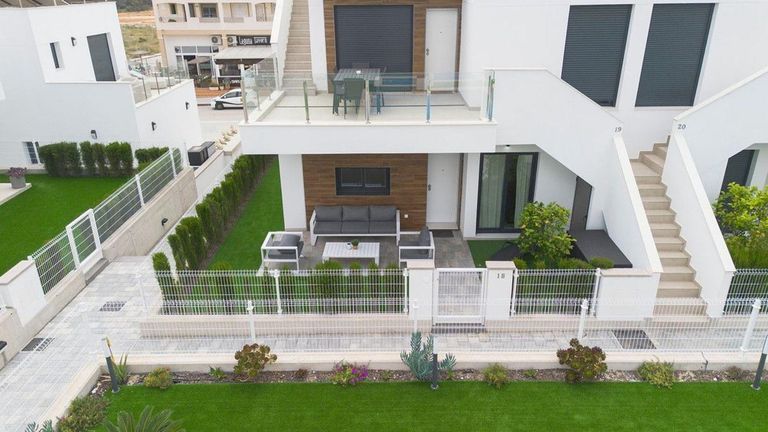 Property thumbnail 2