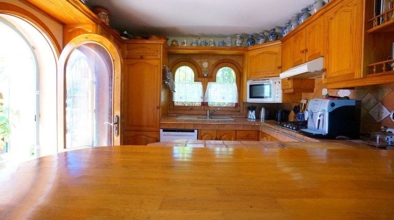 Property thumbnail 6