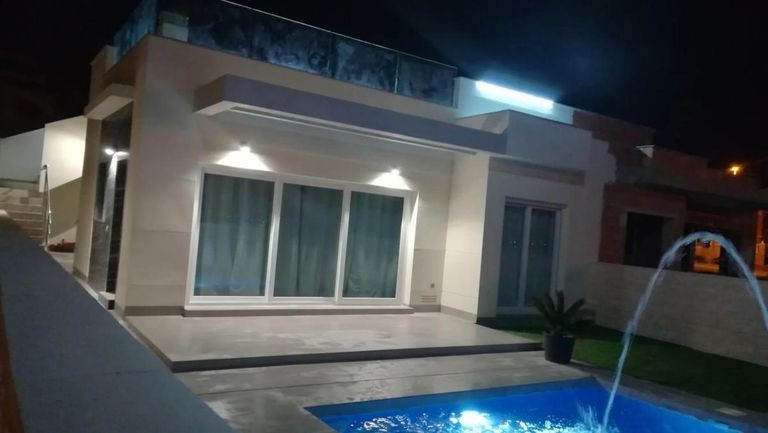 Property thumbnail 12