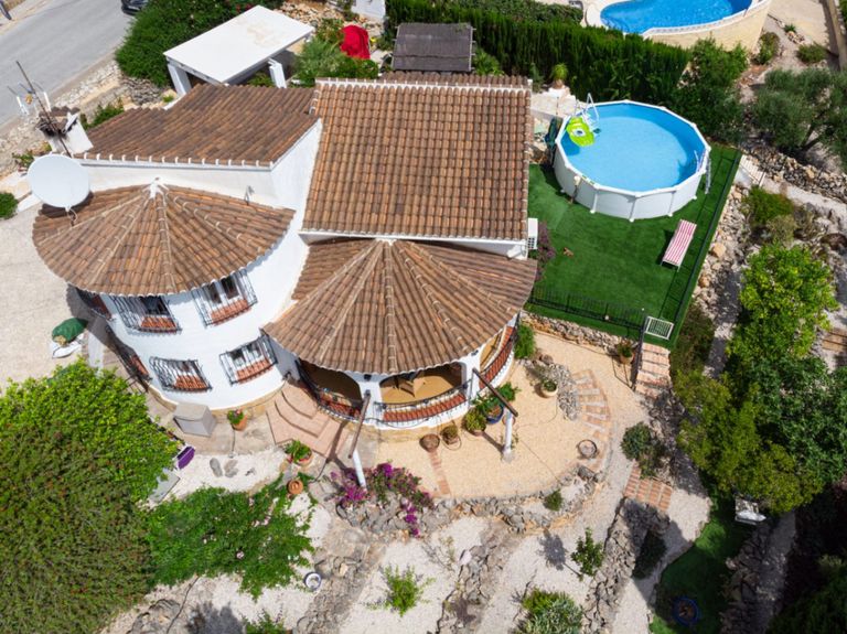 Property thumbnail 2