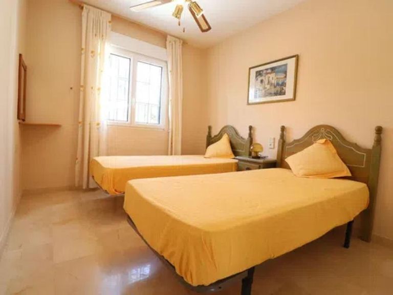 Property thumbnail 12