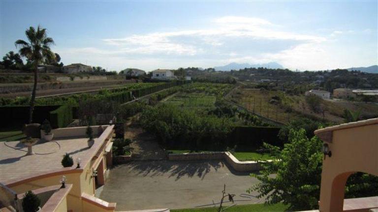 Property thumbnail 2