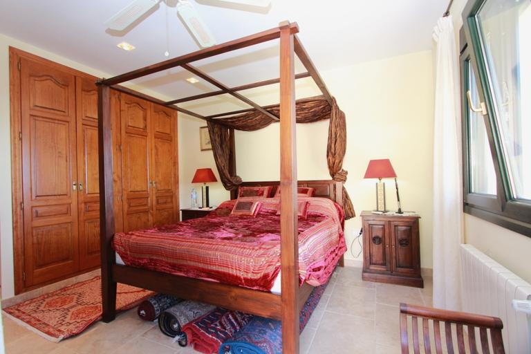 Property thumbnail 3