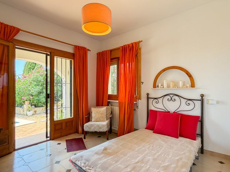 Property thumbnail 6