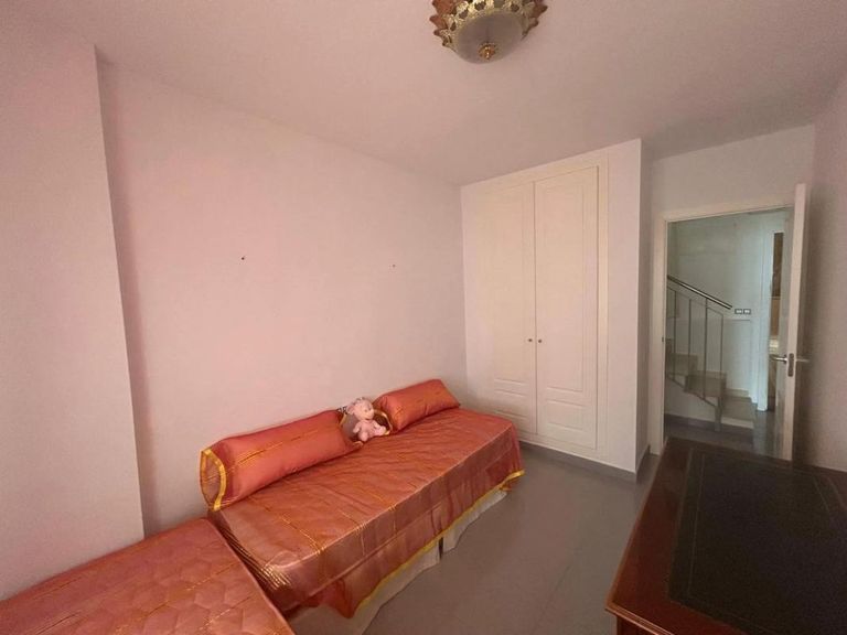 Property thumbnail 14