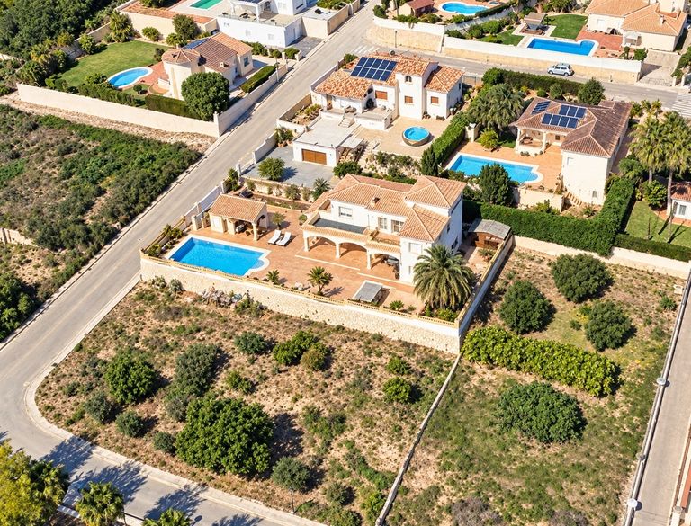Property thumbnail 1