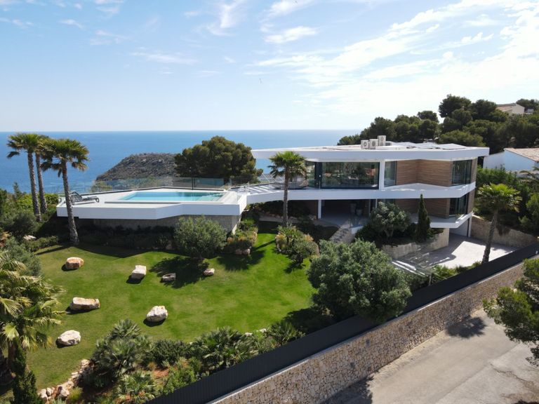 Property thumbnail 2