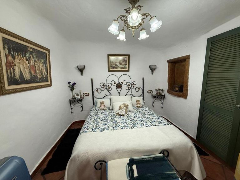 Property thumbnail 6