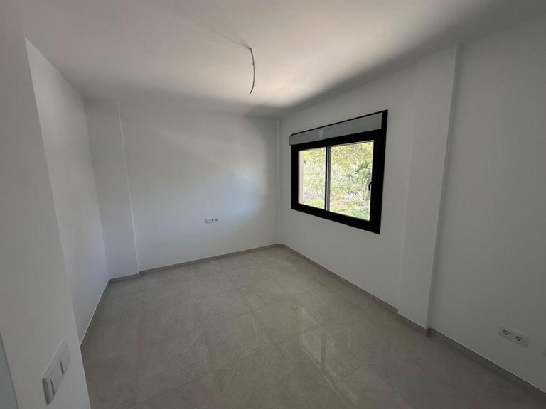 Property thumbnail 24