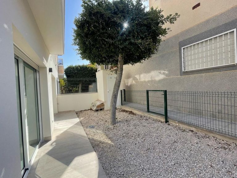 Property thumbnail 30