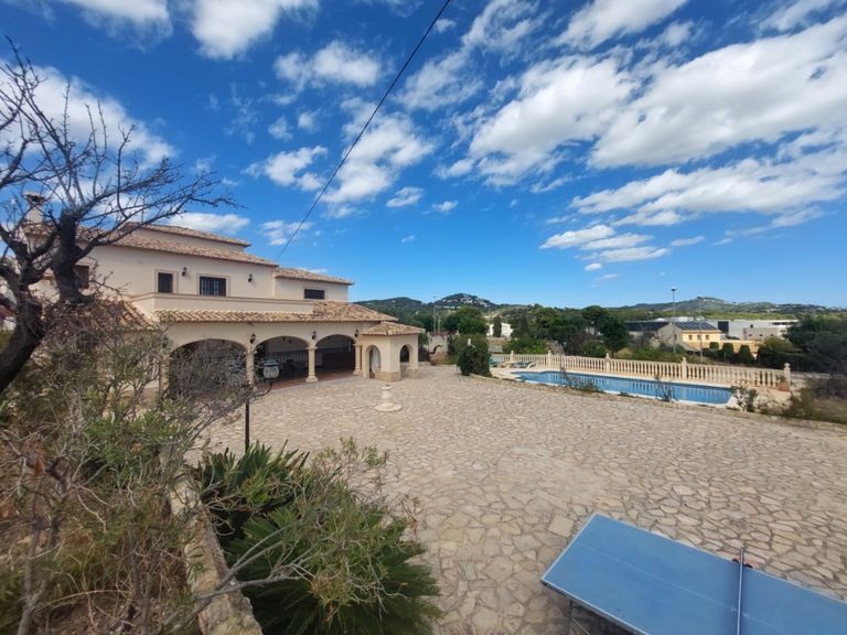 Property thumbnail 3
