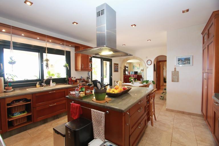 Property thumbnail 24