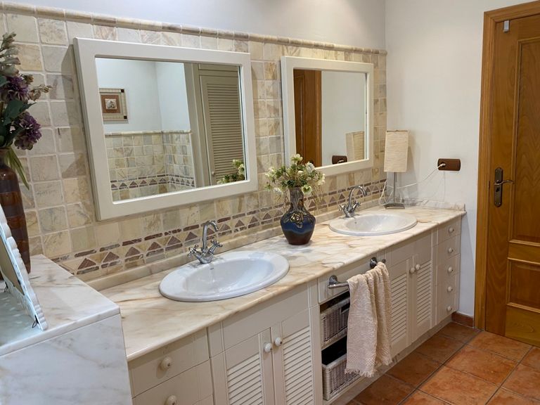 Property thumbnail 9