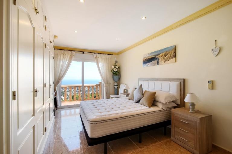 Property thumbnail 9