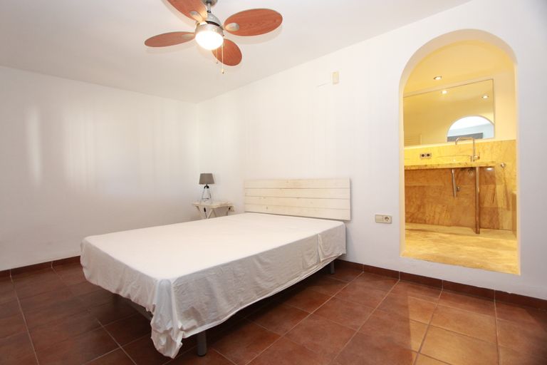 Property thumbnail 16