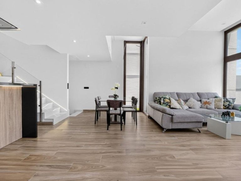 Property thumbnail 8