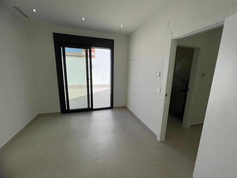 Property thumbnail 18