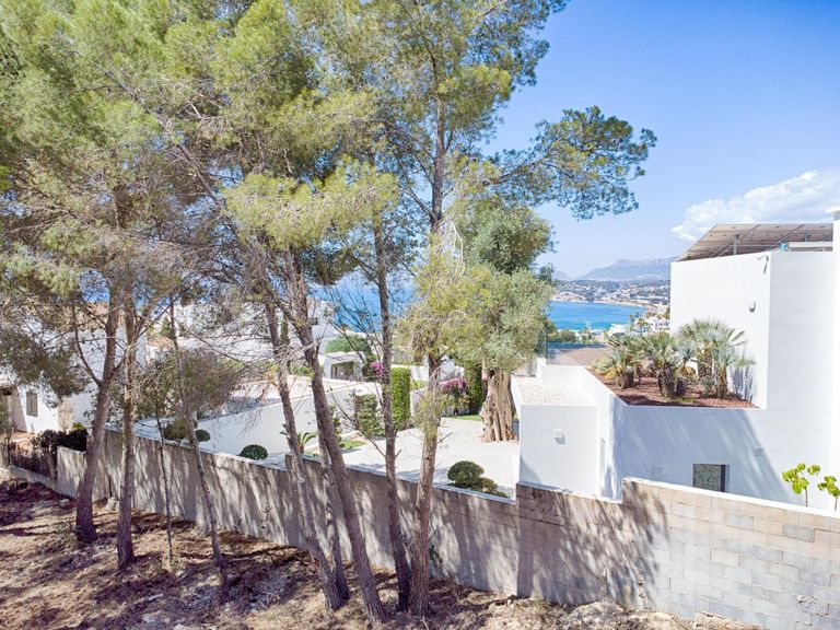 Property thumbnail 1