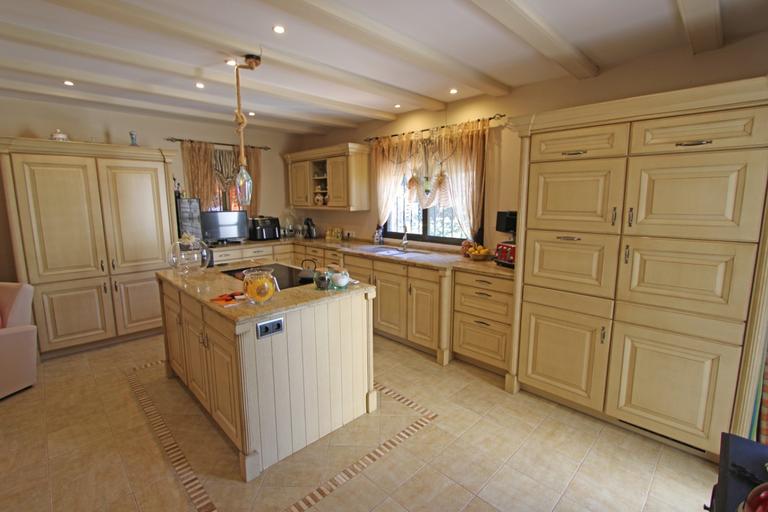 Property thumbnail 11