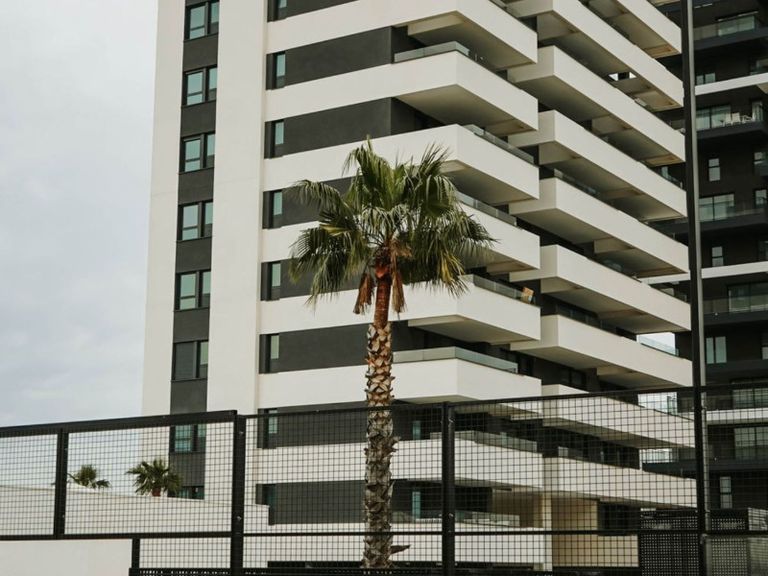 Property thumbnail 3