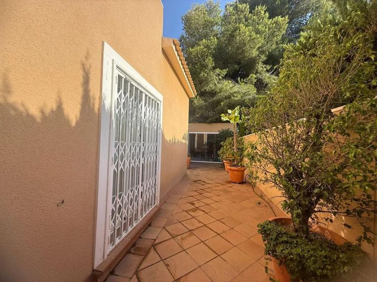 Property thumbnail 6